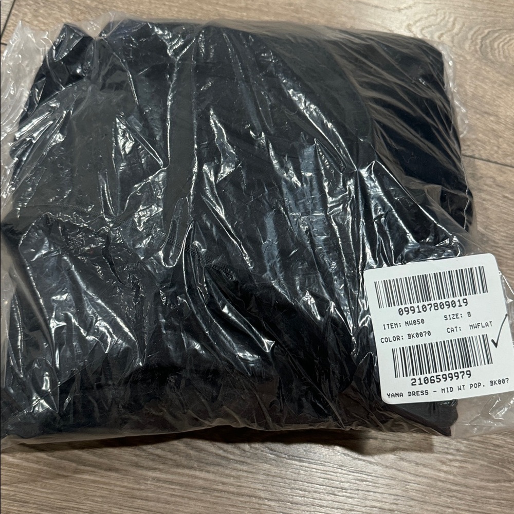 Madewell NWT V-Neck Circle Midi Dress Jet Black - Picture 9 of 9